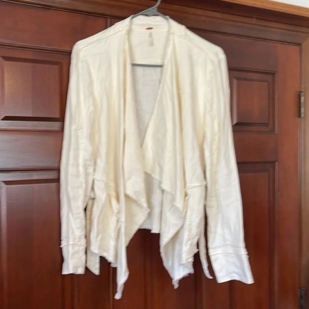 Free people, raw edge, asymmetrical, open front side, belted jacket - Picture 1 of 7